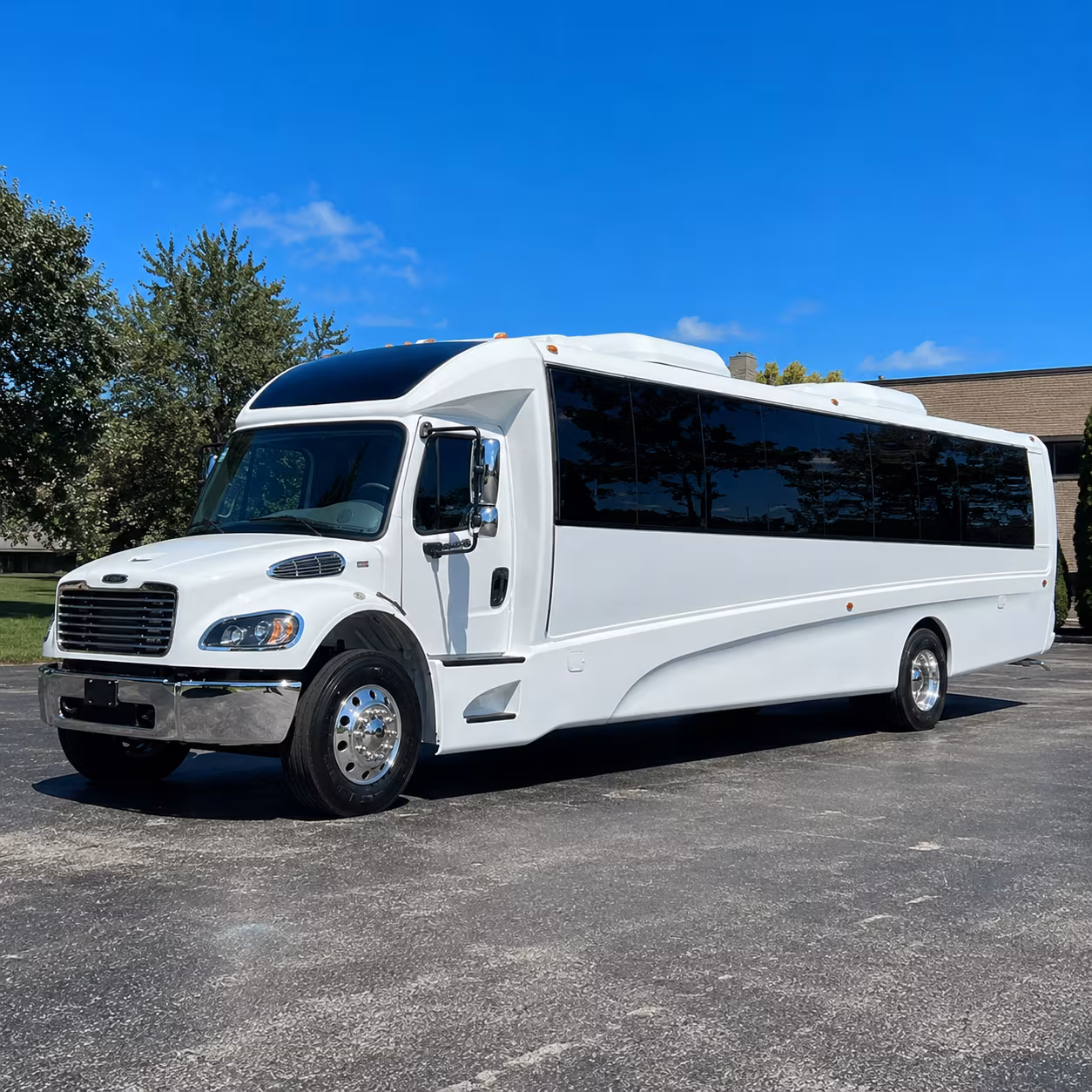 stamford 20 passenger minibus