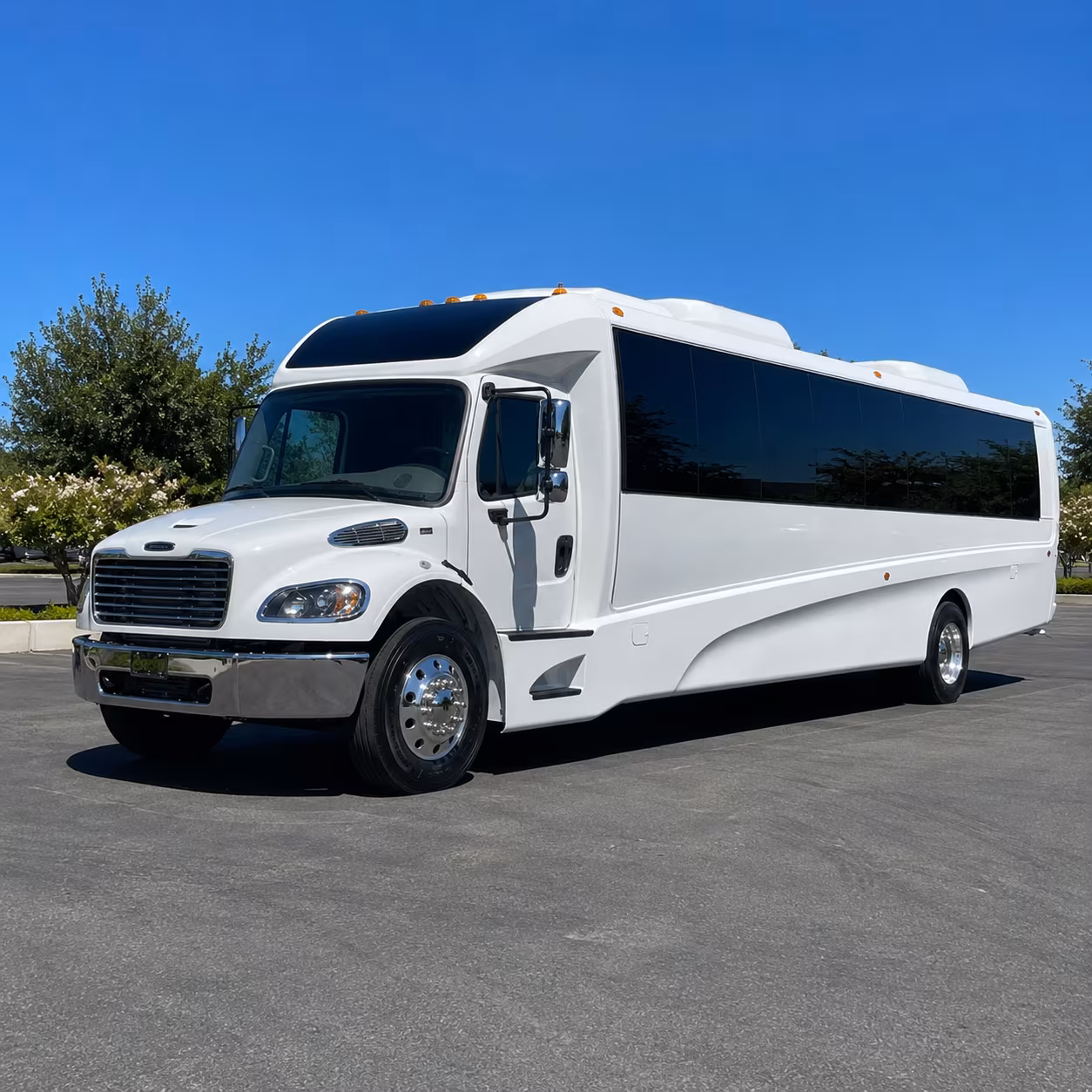 stamford 28 passenger minibus