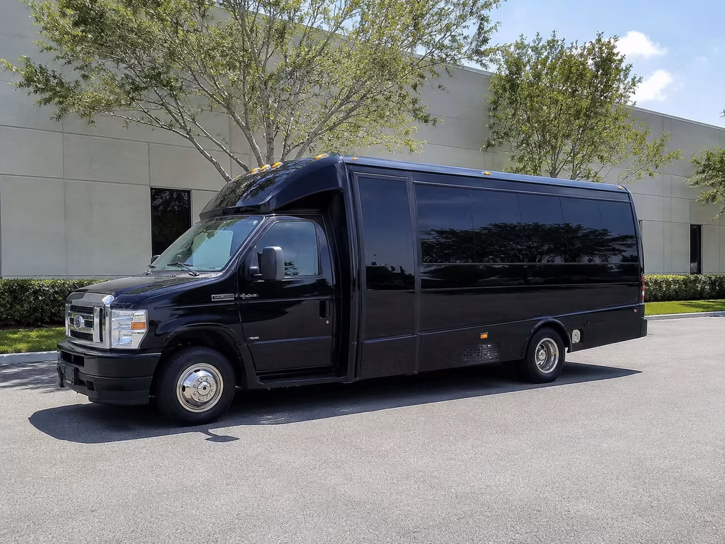 stamford airport transportation